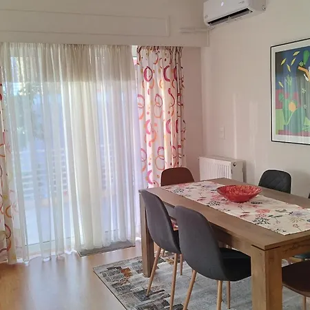 Spacious Flat Ideal For Families * Athens